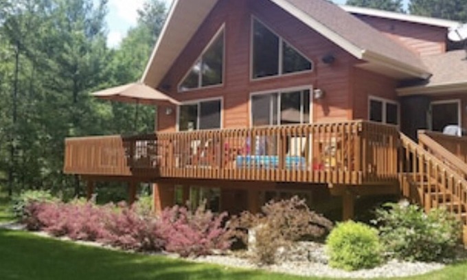 Mauston House | Multi-Family Vacation Home Near Castle Rock Lake & Wisconsin Dells