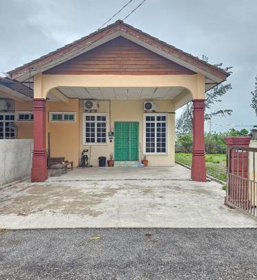 Dungun House | Mumtaz Beach Homestay