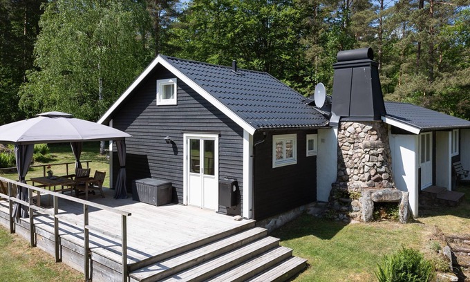 Asarum House | Munkhalla Utsikten by Interhome