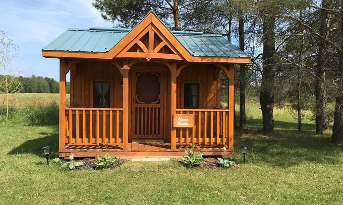 Hepworth House | Munro Glamping Bunkie, Hepworth, 3 Wooded Acres