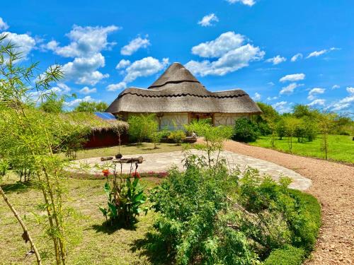 Paraa Cabin | Murchison Falls Bamboo Village