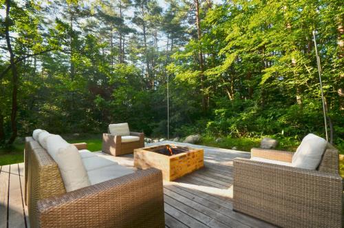 Hokujo Ski Chalet | Muskoka House — Stunning architect-designed chalet