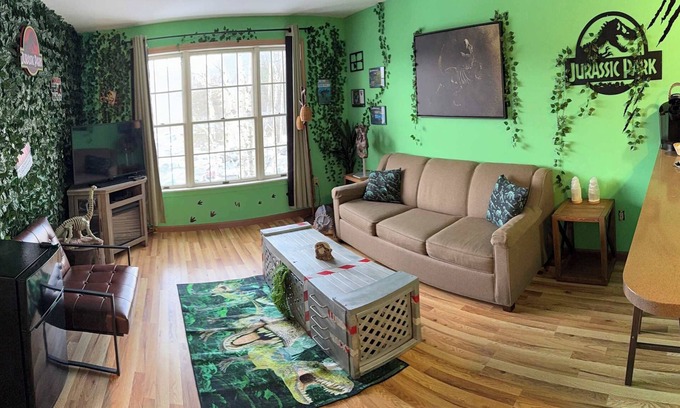 Hancock Apartment | Must See Jurassic Jiminy Suite Country Inn - Sleeps 4 Ski On/Off Mountain