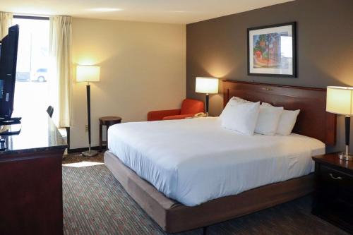 Paducah Hotel | Mustang Inn