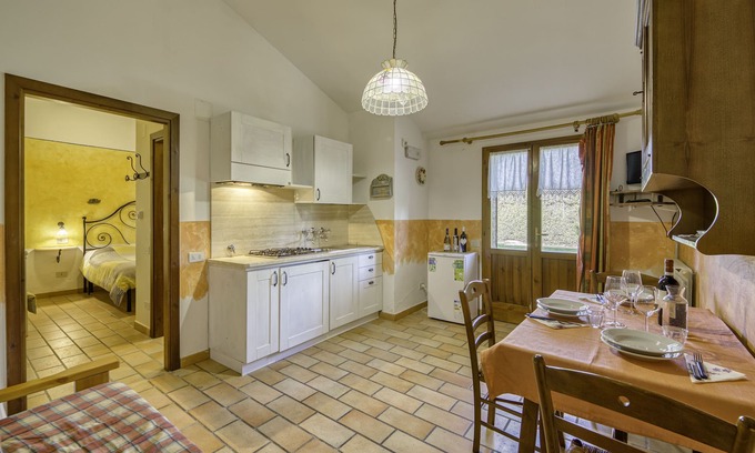 Castiglione del Lago Apartment | Mustard apt with shared pool, Castiglione del Lago, Italy