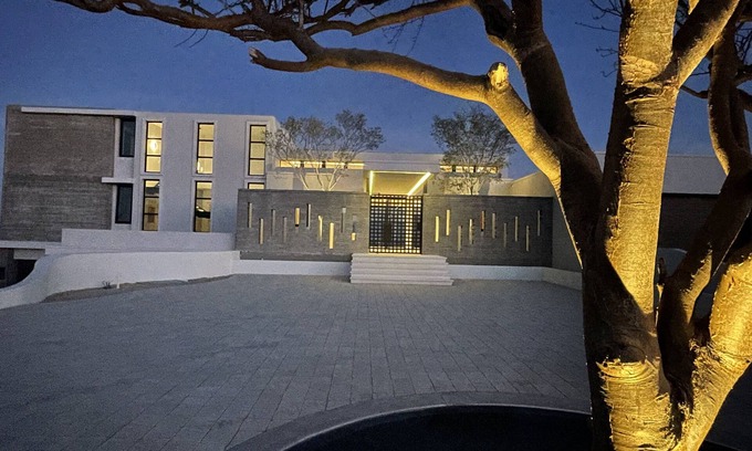 La Fortuna House | Beautiful Modern Brand New 5 Bedroom House on Private Beach
