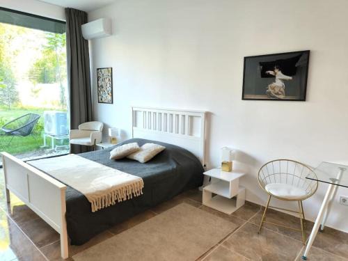 Studentski Grad Apartment | My Campus Studios, free parking, self-check in