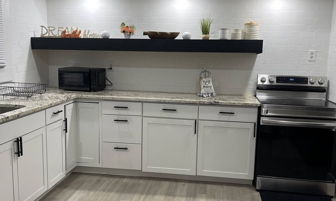 Mapleton/Fall Creek House | My home is a luxury 3 bedroom duplex sleeps up to 7 guest. WiFi is included .