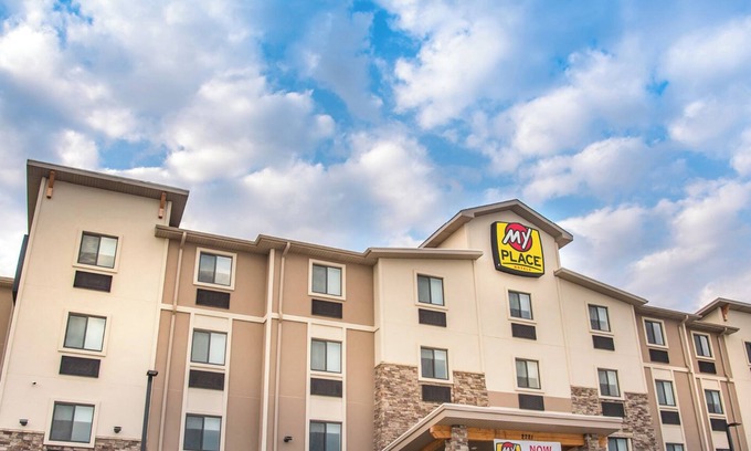 Council Bluffs Hotel | My Place Hotel - Council Bluffs/Omaha East, IA