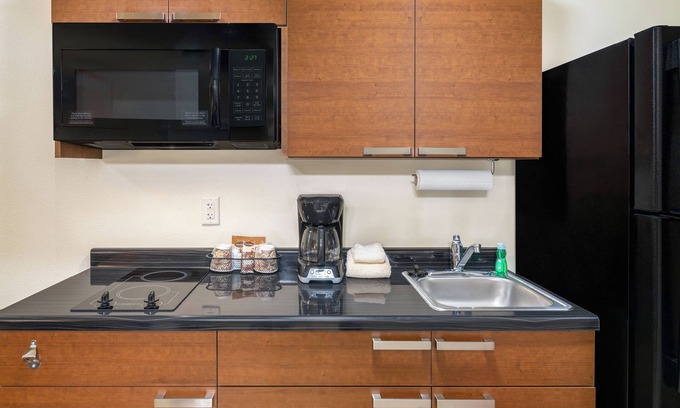 Wixom Hotel | My Place Hotel - Wixom/Novi/Detroit, MI