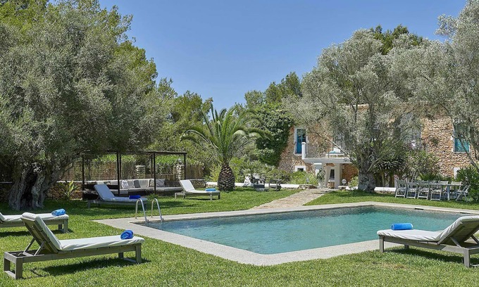 Can Furnet Villa | My Rental Homes - Villa Roger with private pool, BBQ and large garden