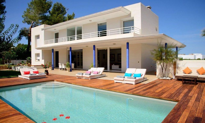San Antonio Bay Villa | My Rental Homes - Villa Amelia with pool air conditioning and wifi