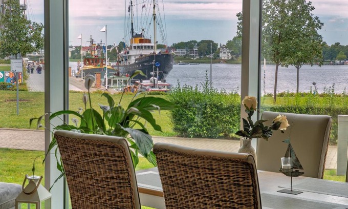 Kropeliner-Tor-Vorstadt Apartment | "myHarbourfront", luxuriöses Wohnen an der Hafenmole