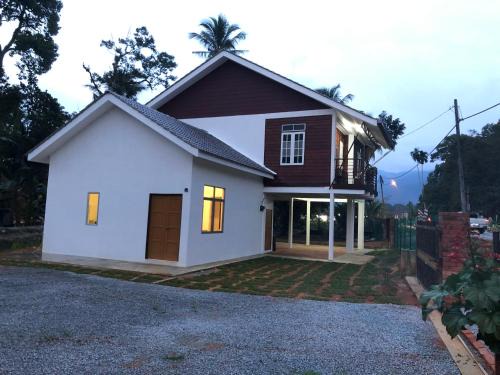 Air Kuning House | MyHomeStay, Taiping