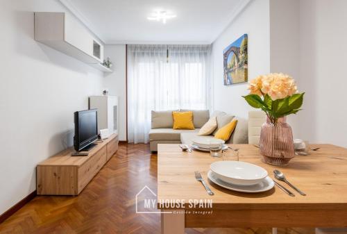 Oviedo City Centre Apartment | MyHouseSpain - Amplio apartamento en el centro de Oviedo