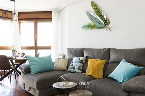 Distrito Oeste Apartment | MyHouseSpain - Playa de poniente, con vistas al mar y parking gratuito