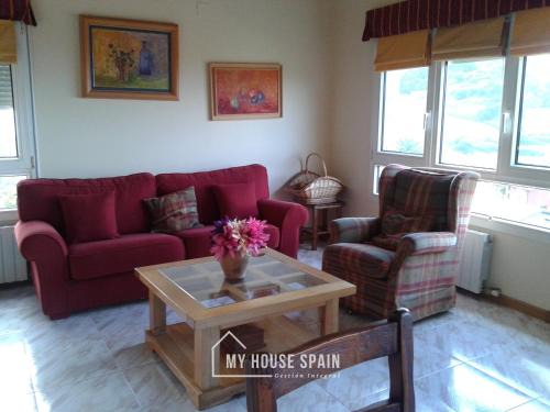 Albandi House | MyHouseSpain -Xivares, Chalet con vistas al mar