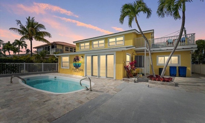 Little Venice House | Mystic Waters~ Open Ocean Views, Private Pool!