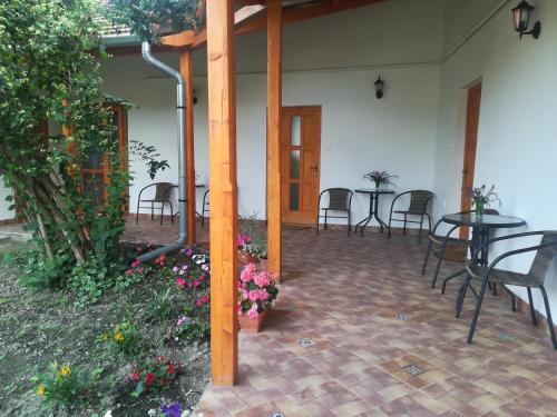 Nagykoru House | Négy Tücsök Vendégház