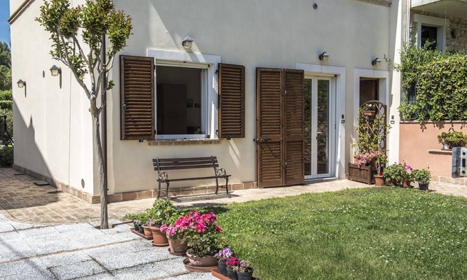 Sirolo Apartment | N011 - Numana, new two-room apartment with garden