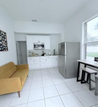 Town 'n' Country Apartment | Nacho Apartment
