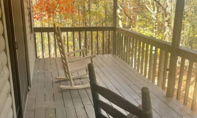 Helen Cabin | Nacoochee 4n