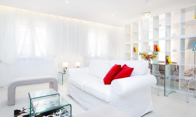 Old Town Apartment | Nadiona Suites Crystal & Gold