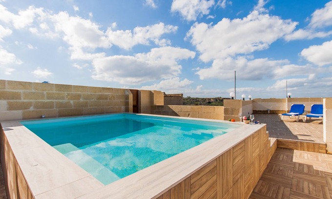 Nadur House | Naduri, Beautiful Gozitan Villa + Pool, Nadur Gozo, Malta