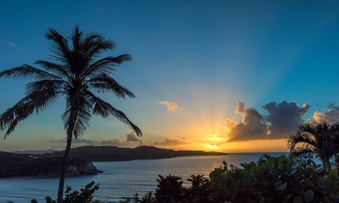 Bolongo Bay Condo | Nala's Play and Work Condo.