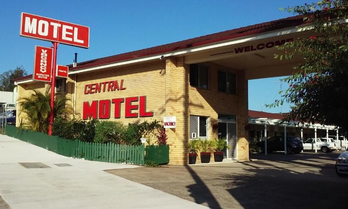 Nambour Hotel | Nambour Central Motel