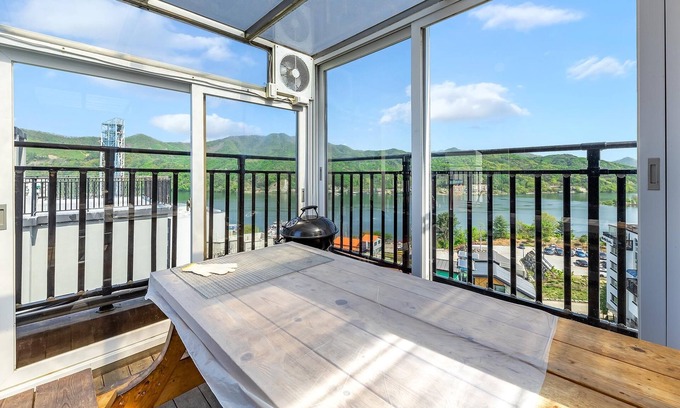 Gapyeong House | Nami Island Pig Dream Spa Pension