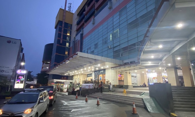 Mangga Besar Hotel | NamRoom.id Hotel at Glodok Plaza