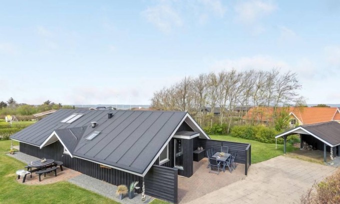 Vinderup House | "Naninja" - 300m to the inlet by Interhome