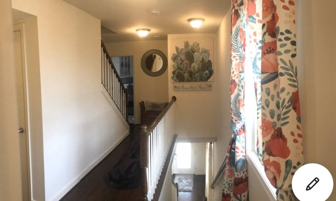 Parkville Bed & Breakfast | Naomi’s Beautiful Historical Home~ Bed & Breakfast