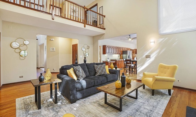 Naperville House | Naperville Rental - Harmony Ct