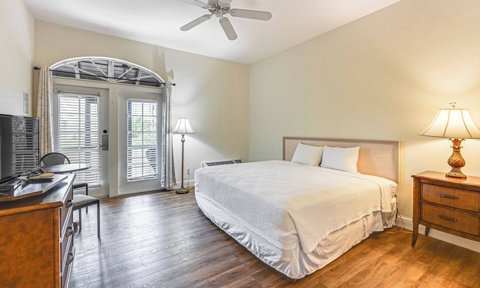 Naples Apartment | Naples Hideaway with Resort Amenities!