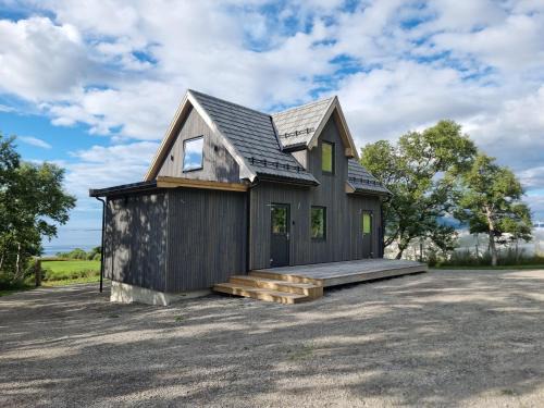 Vestvagøy House | Nappstraumen Seaview holiday home