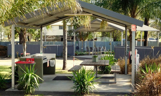 Narrabri Hotel | Narrabri Motel and Caravan Park