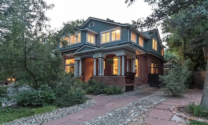Whittier House | nArtist's Serene Mapleton Sanctuary