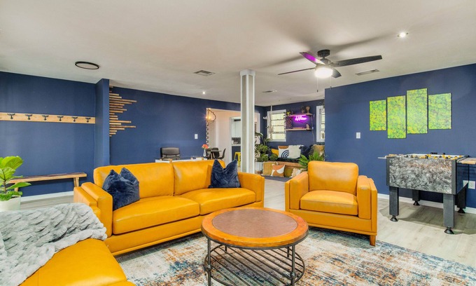 Pensacola House | NAS, Pensacola Beach, Pool House -20mins to both beaches