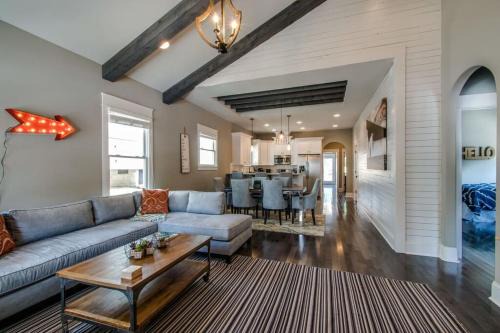 East End House | Nashville Bungalow with Fenced Yard