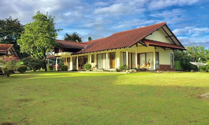 Cisarua Villa | Nataka Green