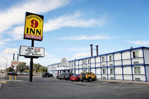 Casper Hotel | National 9 Inn Showboat