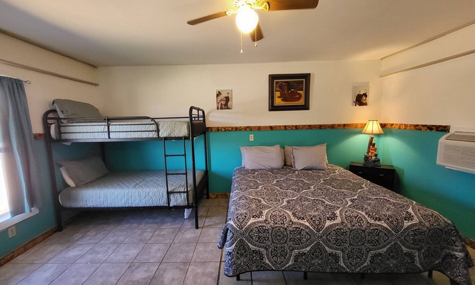 Buchanan Dam Cabin | Native American Suite