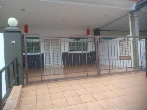 Kuching House | Natol Homestay - Moyan Batu Kawa