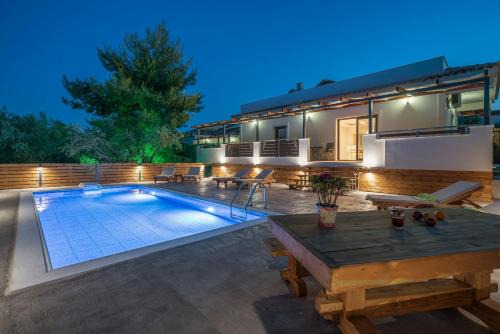 Fiolitis Villa | Natura Verde Villas