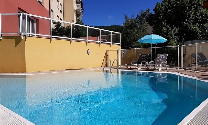 Gap Hotel | Nature at Your Doorstep! Pets Allowed, Seasonal Swimming Pool!