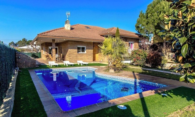 Sils Villa | Nature, beach and fun in Costa Brava!