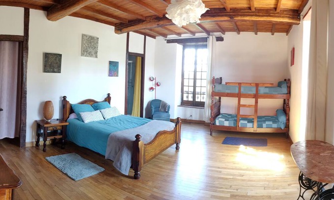 Castelnau-Magnoac House | Nature gîte for families and groups