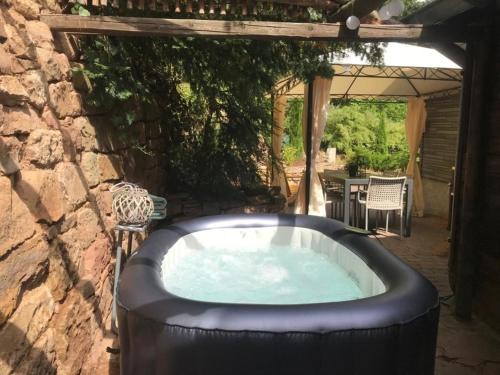 Melsungen House | Nature Living - Ferienhaus mit Kamin - Feuerschale - Garten - mit beheizbarem Gartenwhirlpool